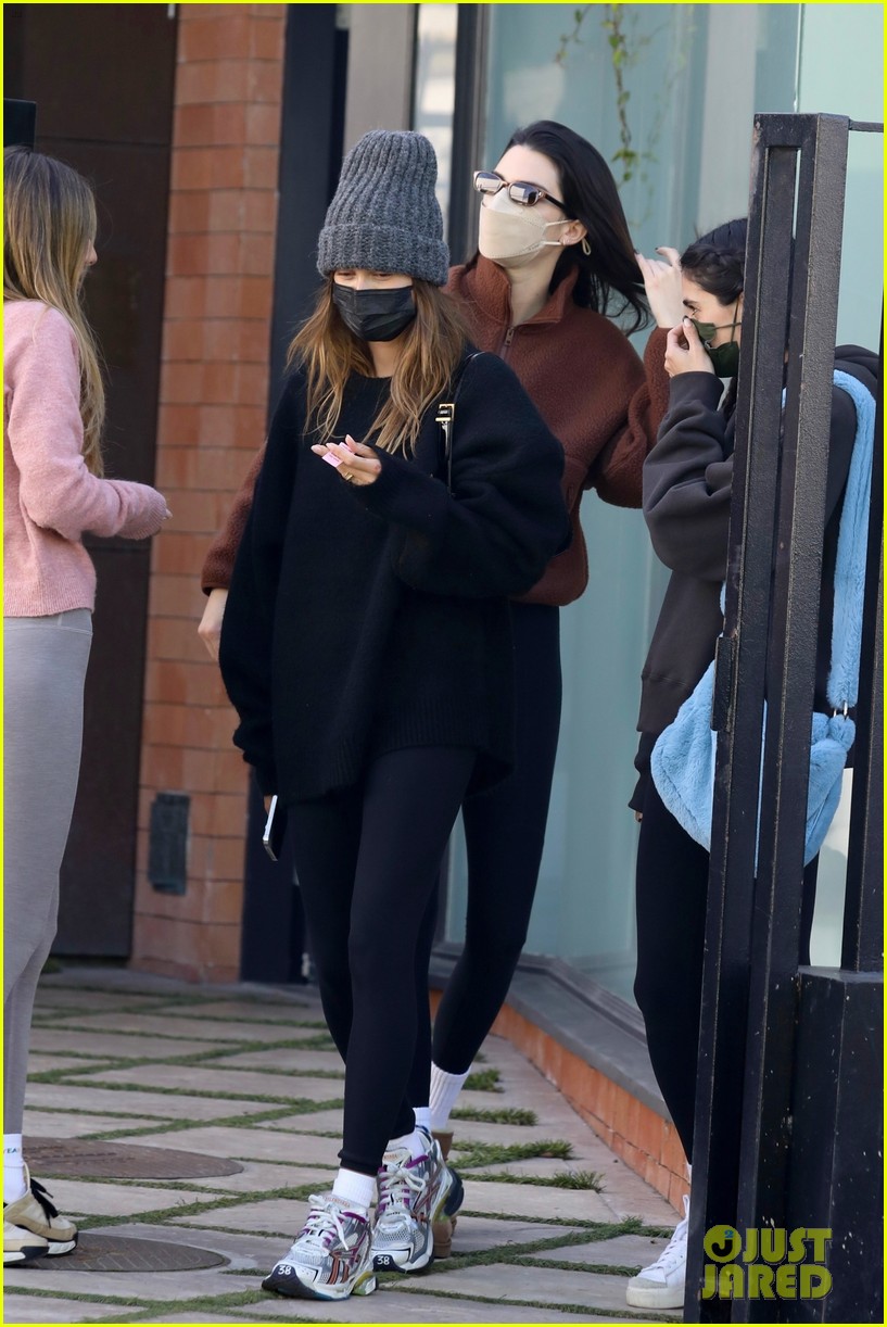 Kendall Jenner Joins Hailey Bieber for a Pilates Class to Start 2022