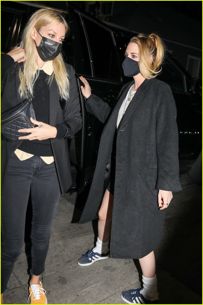 Kristen Stewart & Dylan Meyer Arrive at 'Spencer' Screening in L.A.