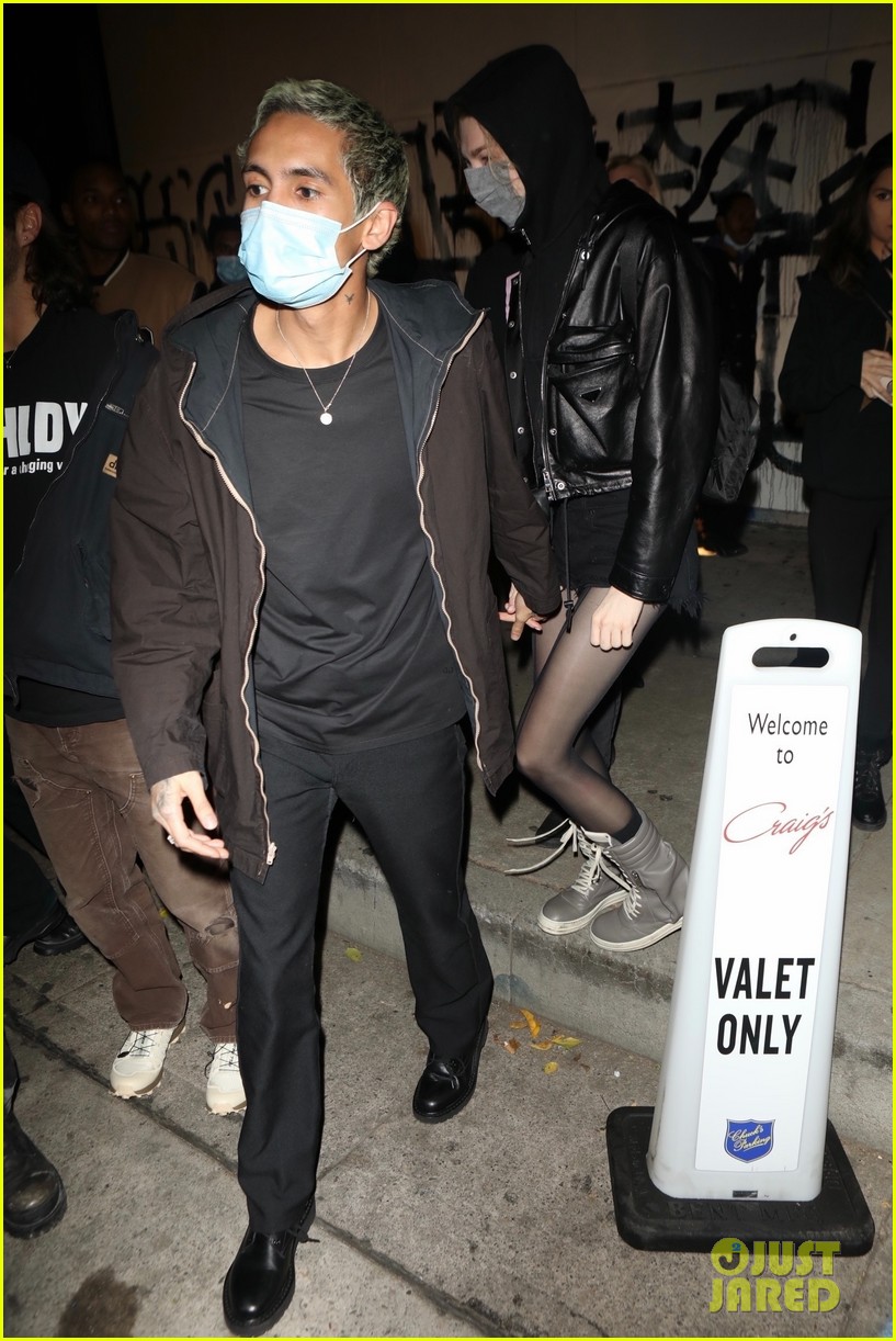 Hunter Schafer Spotted on Another Dinner Date with 'Euphoria' Co-Star Dominic Fike! (Photos)