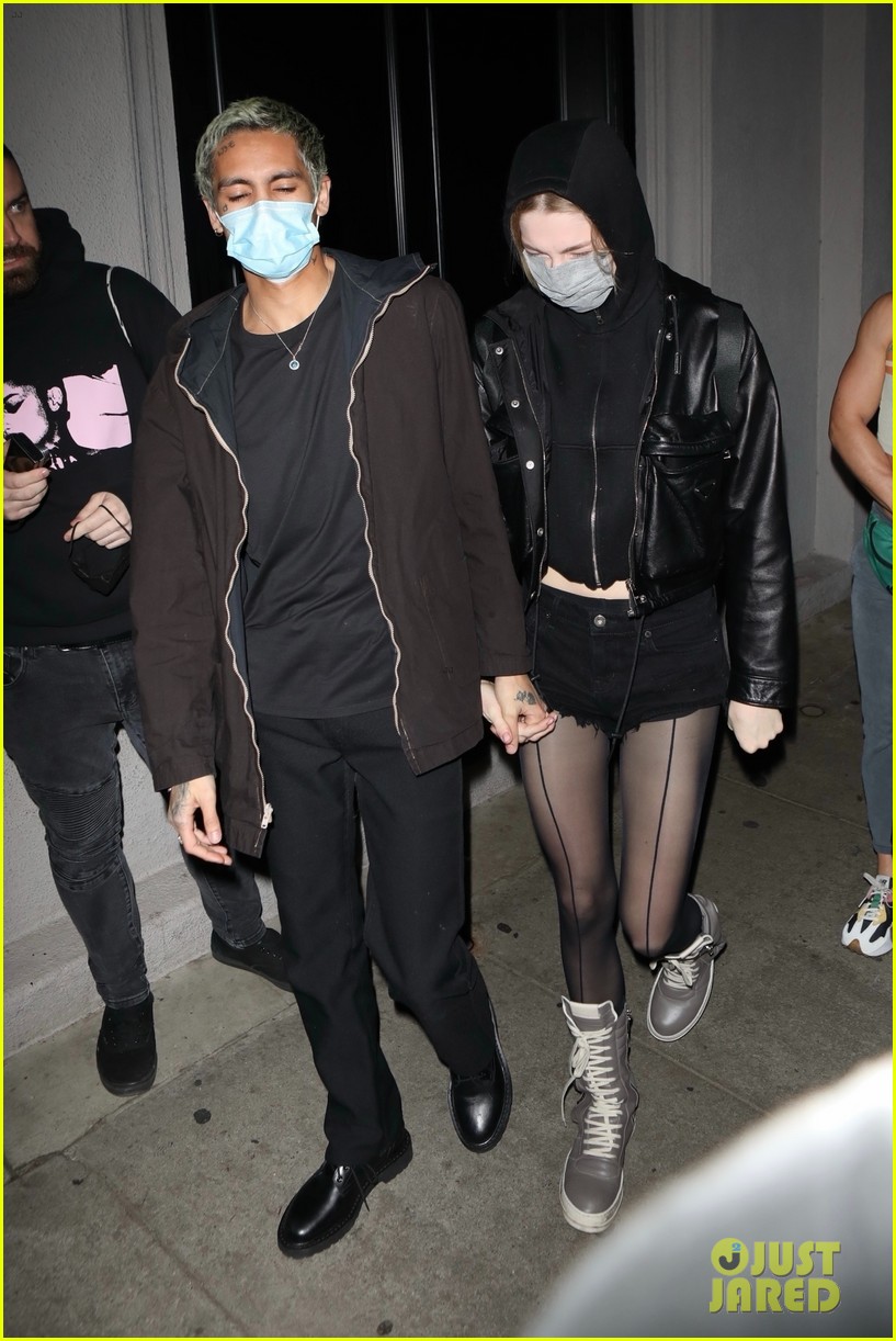 Hunter Schafer Spotted on Another Dinner Date with 'Euphoria' Co-Star Dominic Fike! (Photos)