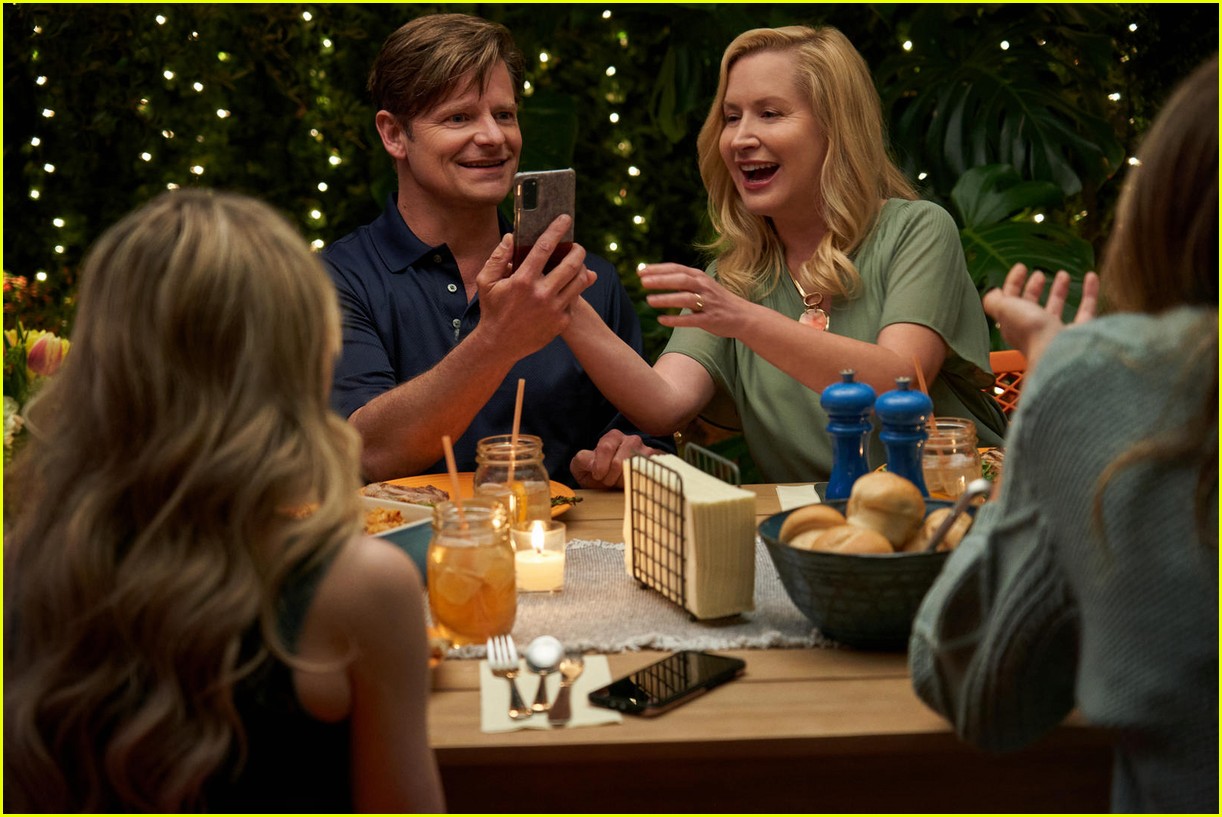 Ava Michelle, Sabrina Carpenter & More Star In 'Tall Girl 2' Trailer - Watch Now!