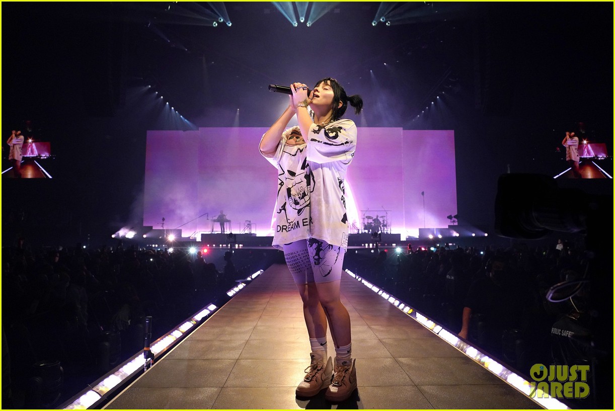 Billie Eilish Kicks Off 2022 Tour - See Photos & the Full Set List!