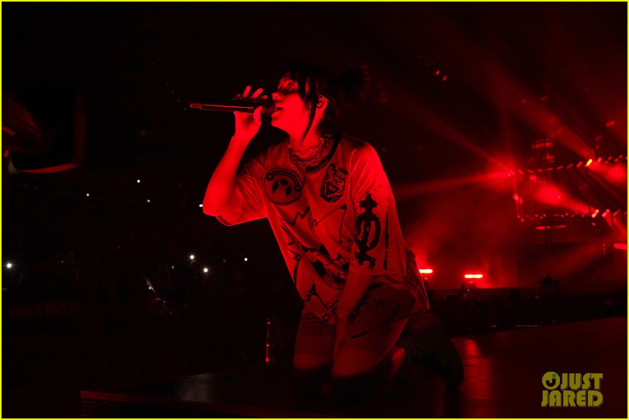 Billie Eilish Kicks Off 2022 Tour - See Photos & the Full Set List!