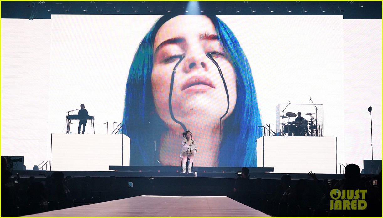 Billie Eilish Kicks Off 2022 Tour - See Photos & the Full Set List!