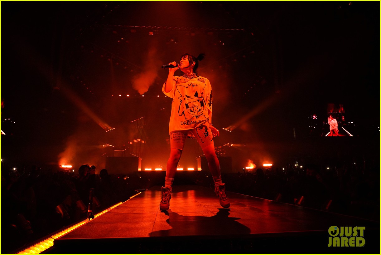 Billie Eilish Kicks Off 2022 Tour - See Photos & the Full Set List!