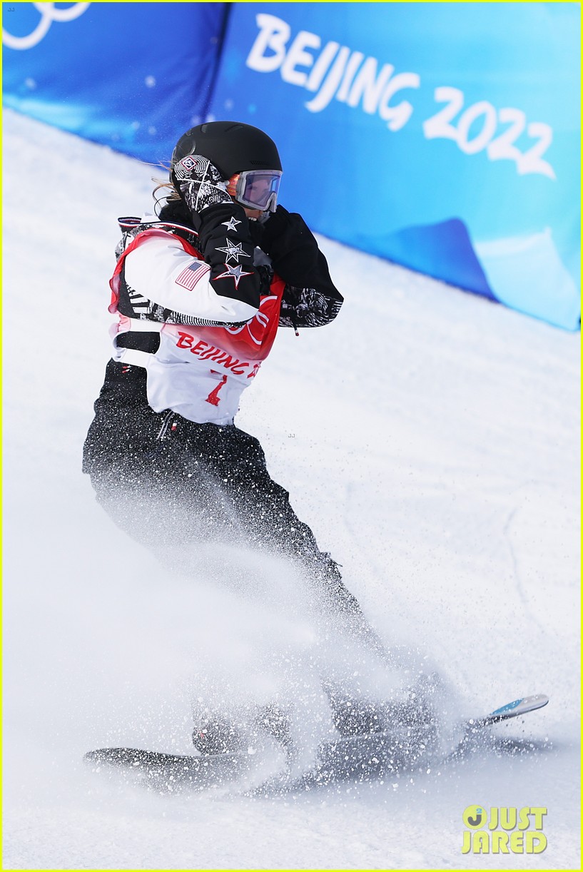 Chloe Kim Falls To Her Knees After Incredible Halfpipe Run at Beijing Winter Olympics!