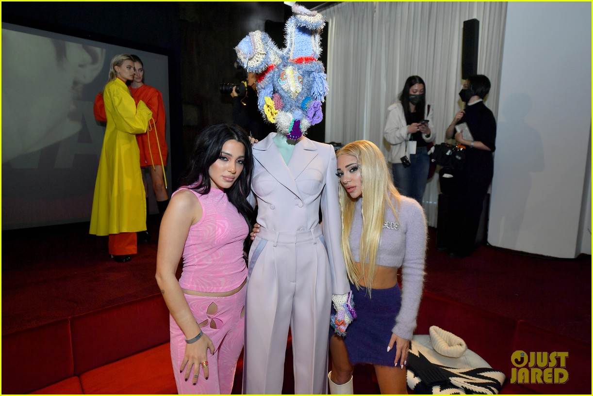 Niki & Gabi DeMartino Kick Off New York Fashion Week - See the Photos!