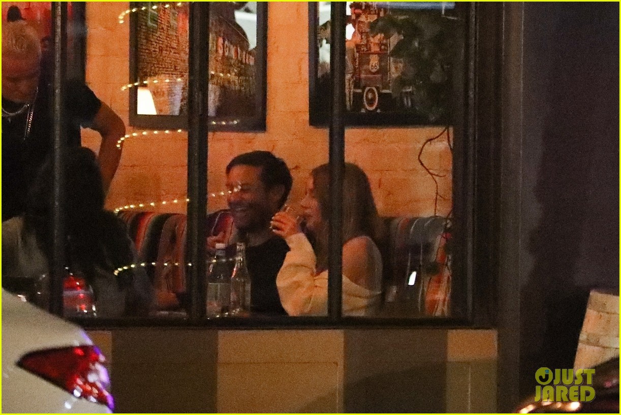 Austin Butler Was Spotted With an Iconic Group of People Last Night!