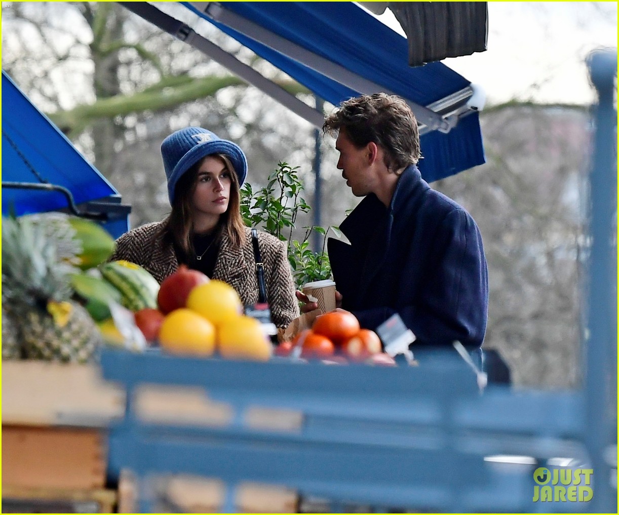 Kaia Geber & Boyfriend Austin Butler Enjoy Day Out in London!