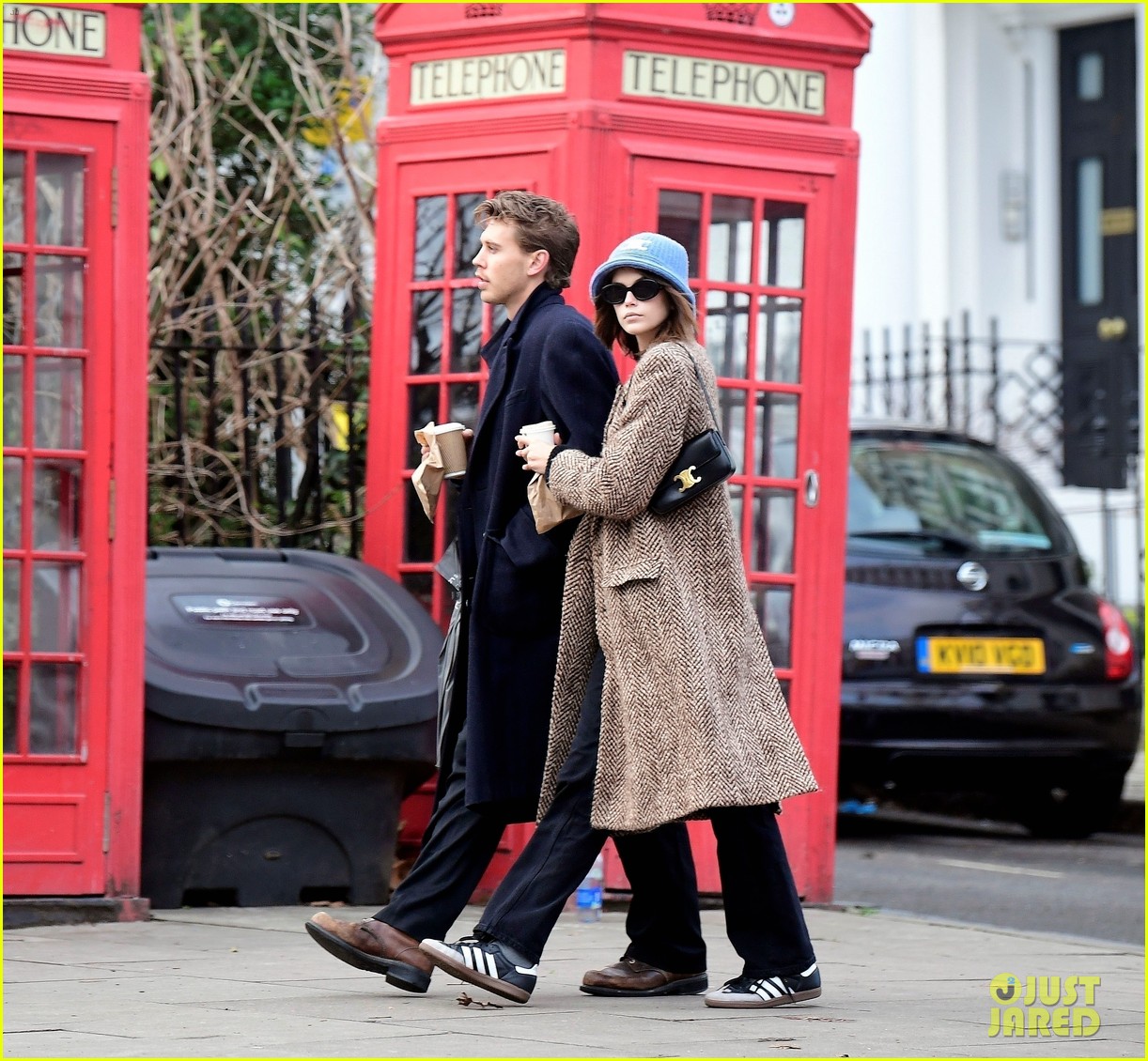Kaia Geber & Boyfriend Austin Butler Enjoy Day Out in London!