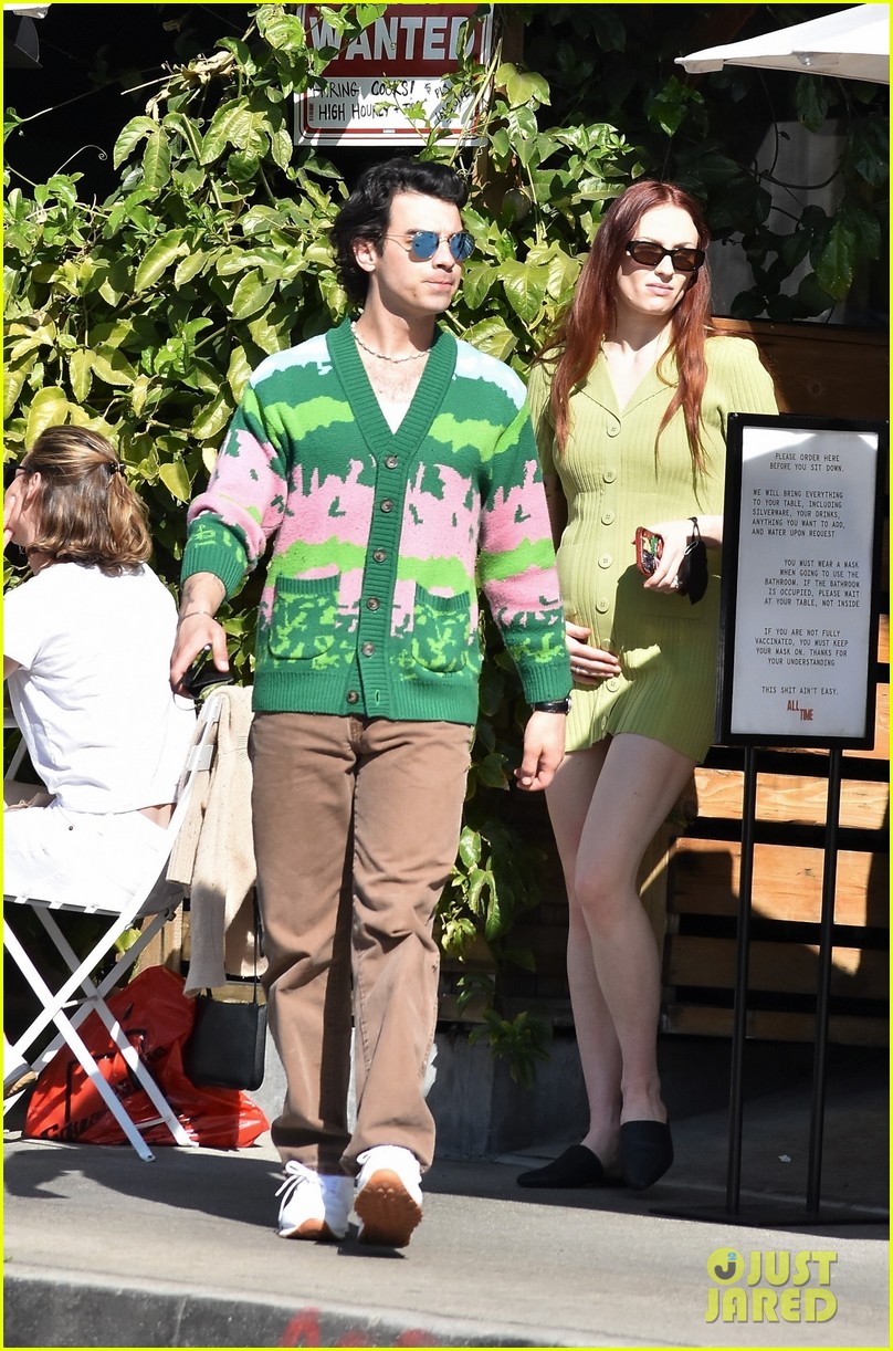 Joe Jonas & Sophie Turner Step Out for Lunch in Los Feliz
