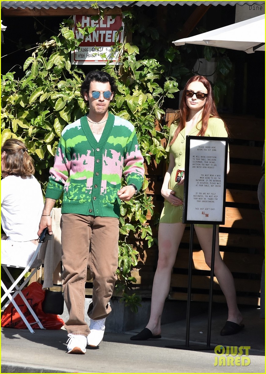 Joe Jonas & Sophie Turner Step Out for Lunch in Los Feliz