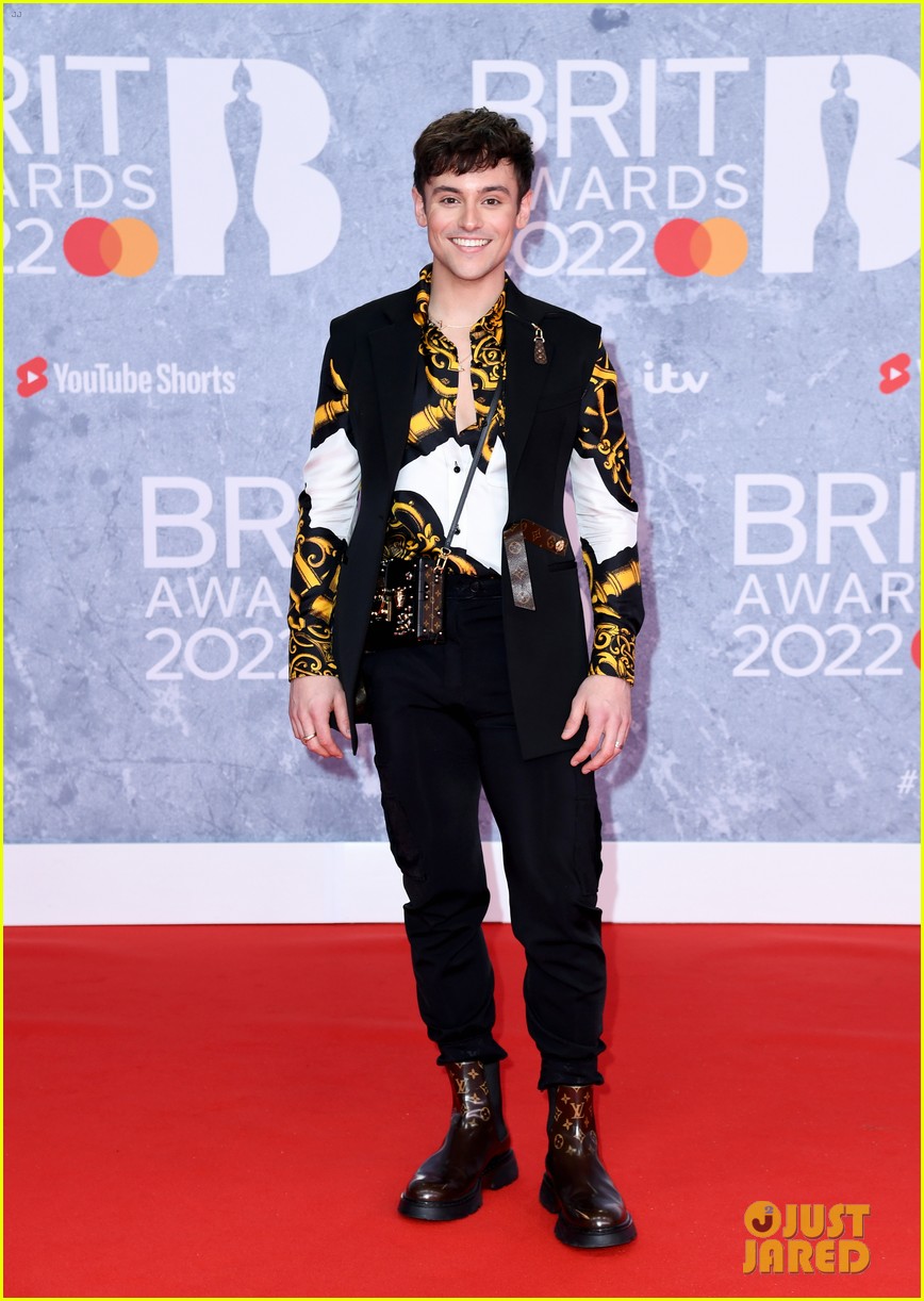 Tallia Storm Wears Daring Look to BRIT Awards with Ed Sheeran, Anne-Marie & More!
