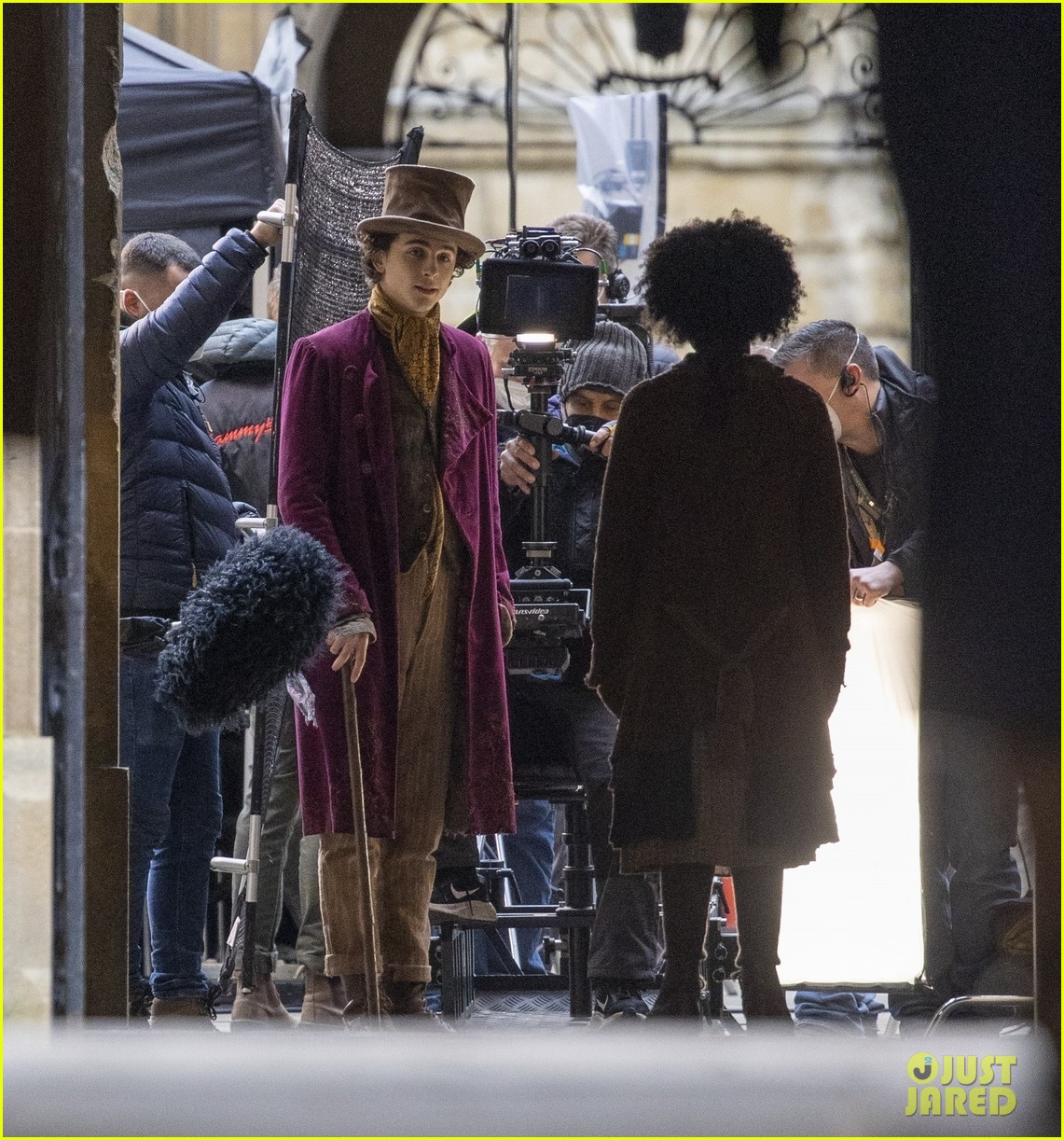 Timothee Chalamet Dons Full 'Wonka' Look in New Set Photos!