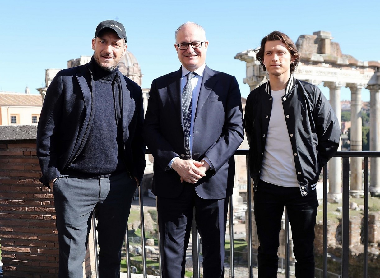 Tom Holland Gets A Private Tour of Rome During 'Uncharted' Promo Tour