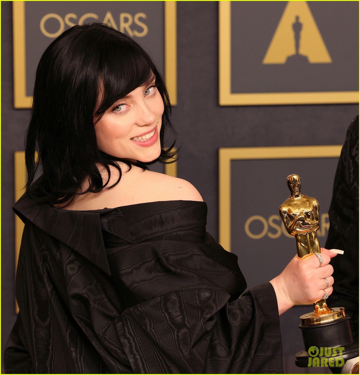 Billie Eilish & Finneas Are Halfway To EGOT Status After Oscars Win!