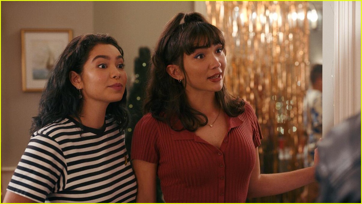 Rowan Blanchard & Auli'i Cravalho Star In 'Crush' First Look Photos!
