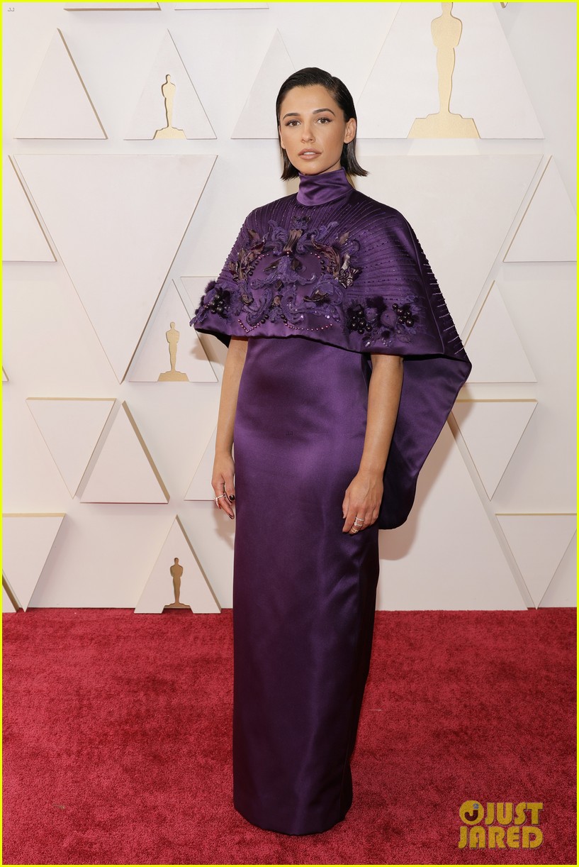 Disney Princesses Halle Bailey, Rachel Zegler & Naomi Scott Step Out To Present at Oscars 2022
