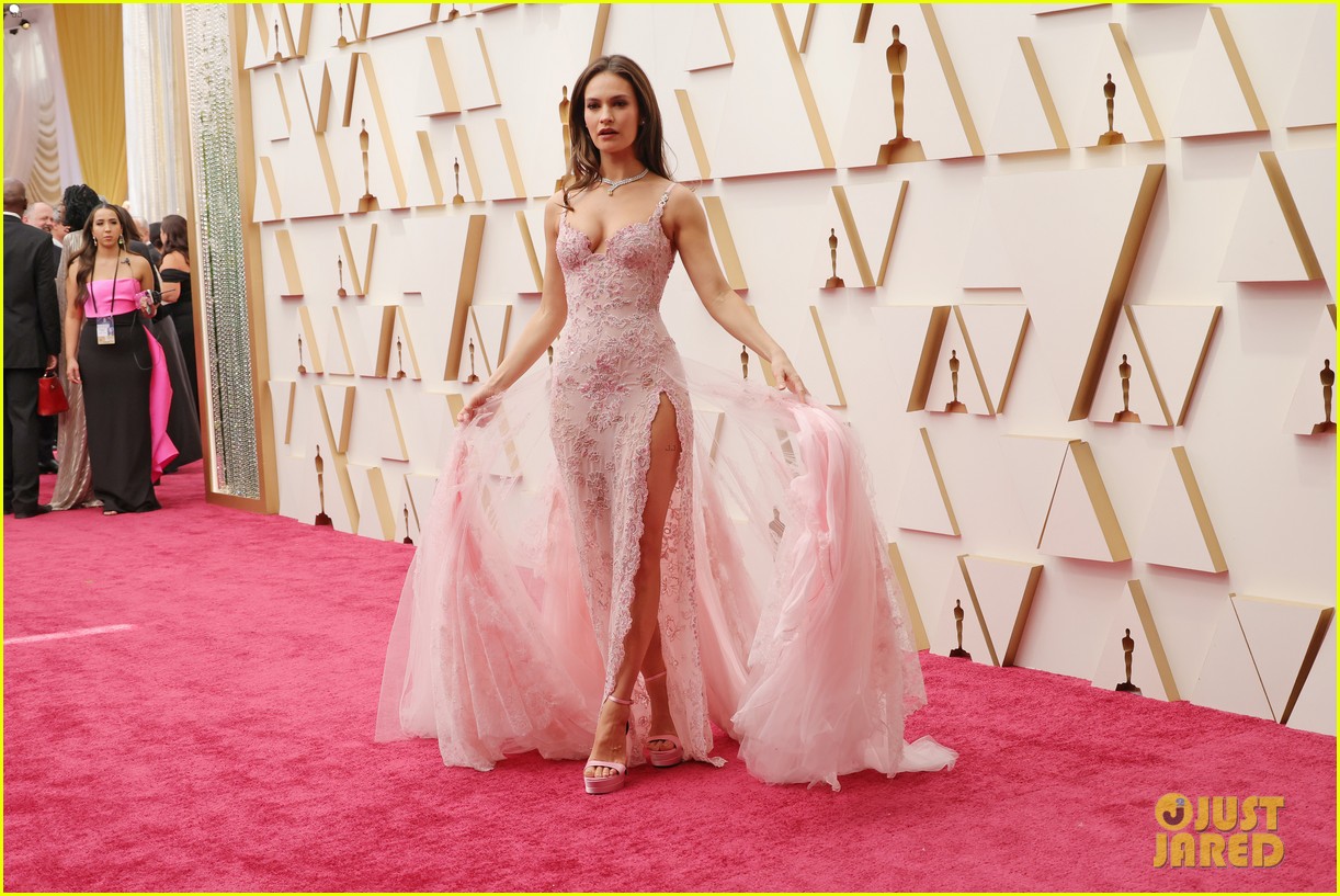 Disney Princesses Halle Bailey, Rachel Zegler & Naomi Scott Step Out To Present at Oscars 2022