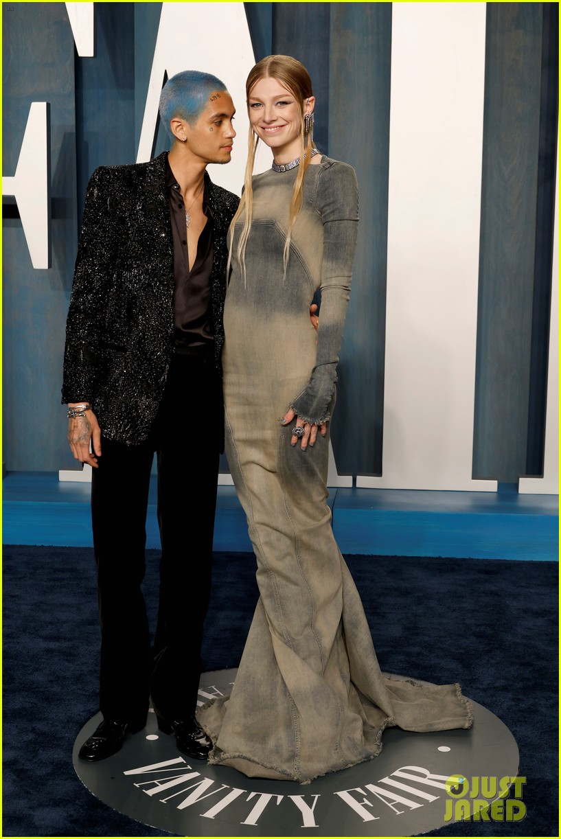 Hunter Schafer & Dominic Fike Couple Up at Vanity Fair's Oscars Party!