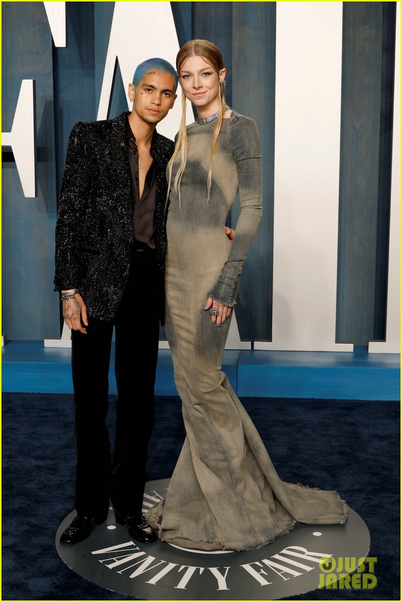Hunter Schafer & Dominic Fike Couple Up at Vanity Fair's Oscars Party!