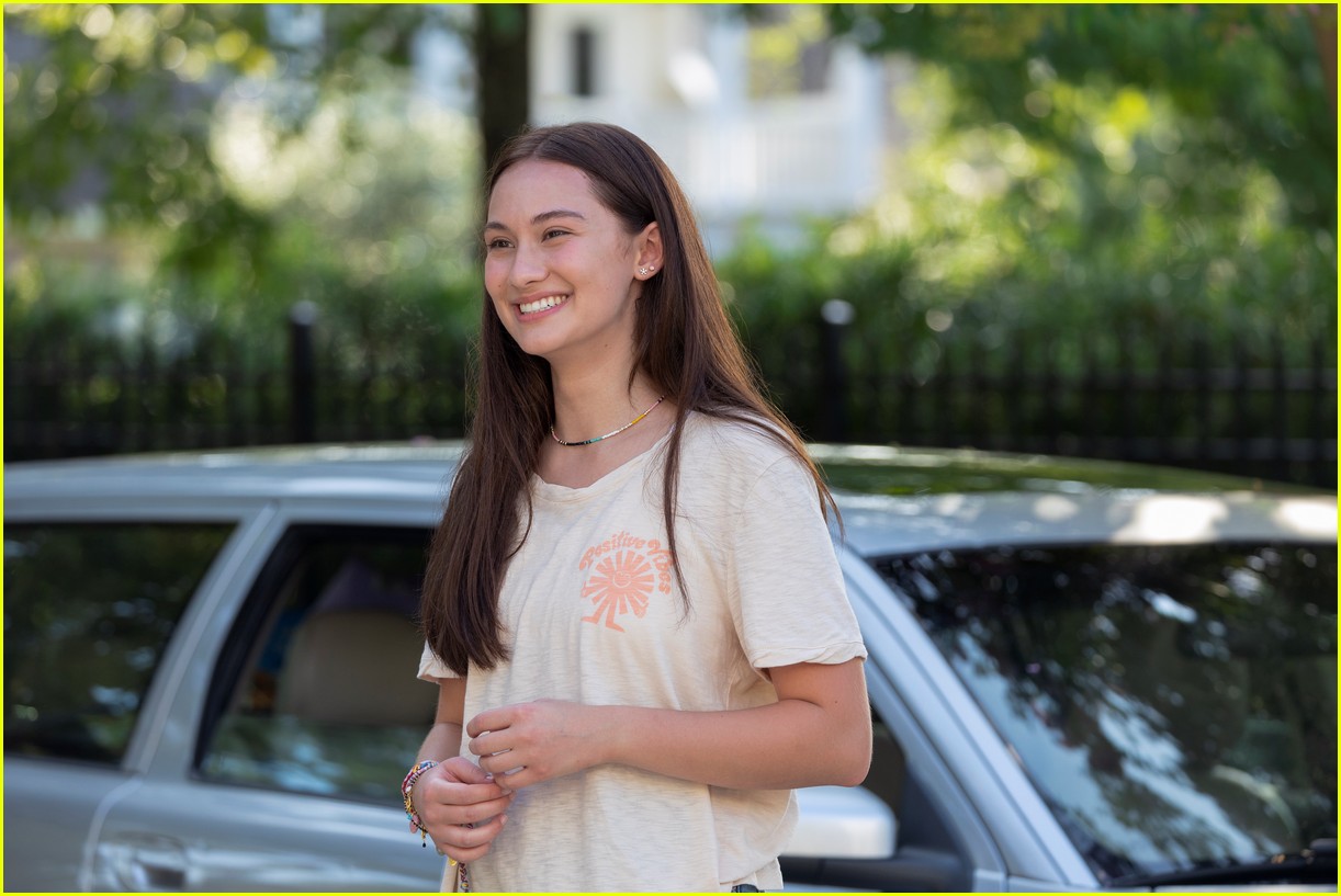Jenny Han's 'The Summer I Turned Pretty' Prime Video Series Gets First Look Photos!