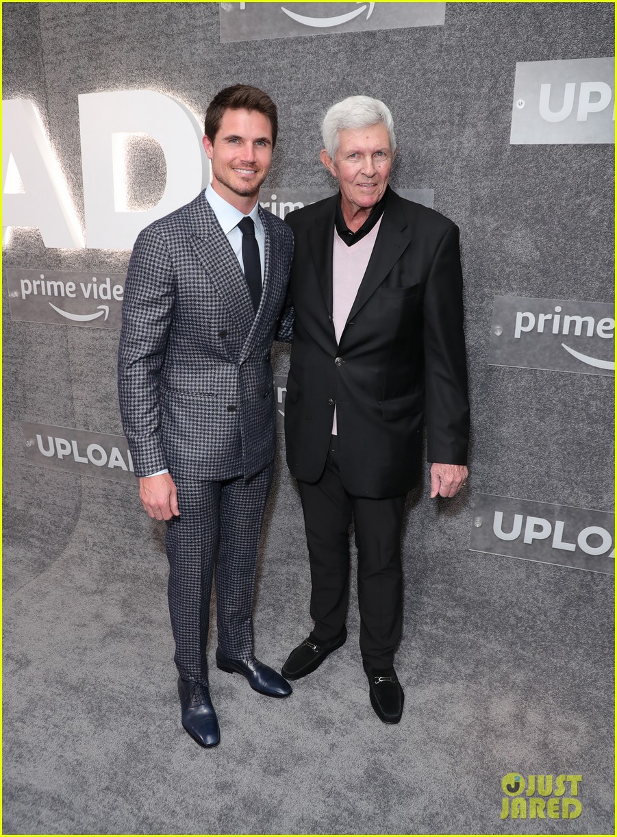 Robbie Amell, Andy Allo & More Premiere Season 2 of 'Upload'