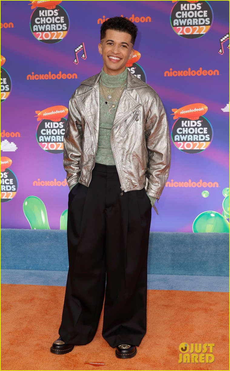 HSM's Joshua Bassett & Jordan Fisher Rep the Show at Kids' Choice Awards 2022