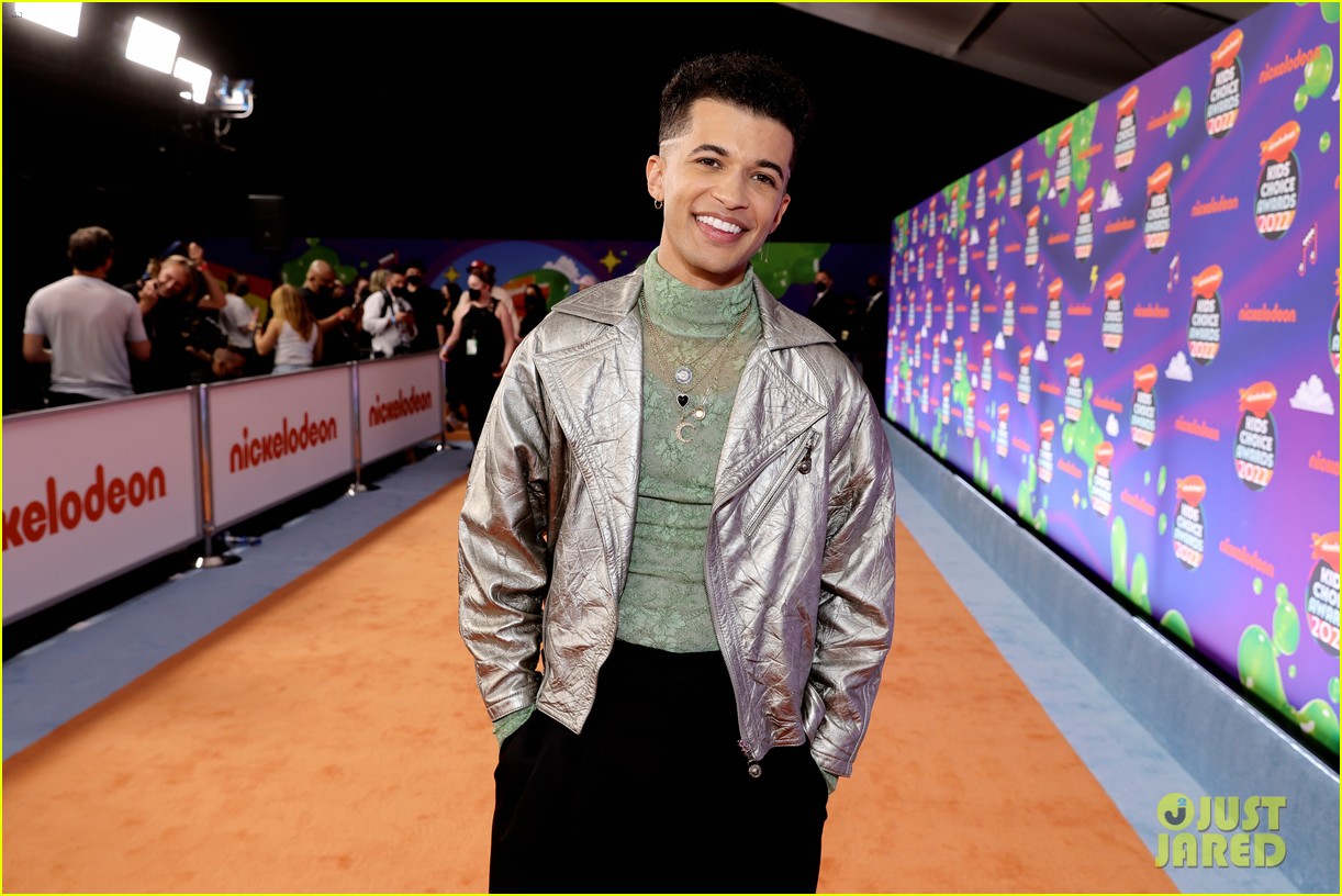 HSM's Joshua Bassett & Jordan Fisher Rep the Show at Kids' Choice Awards 2022