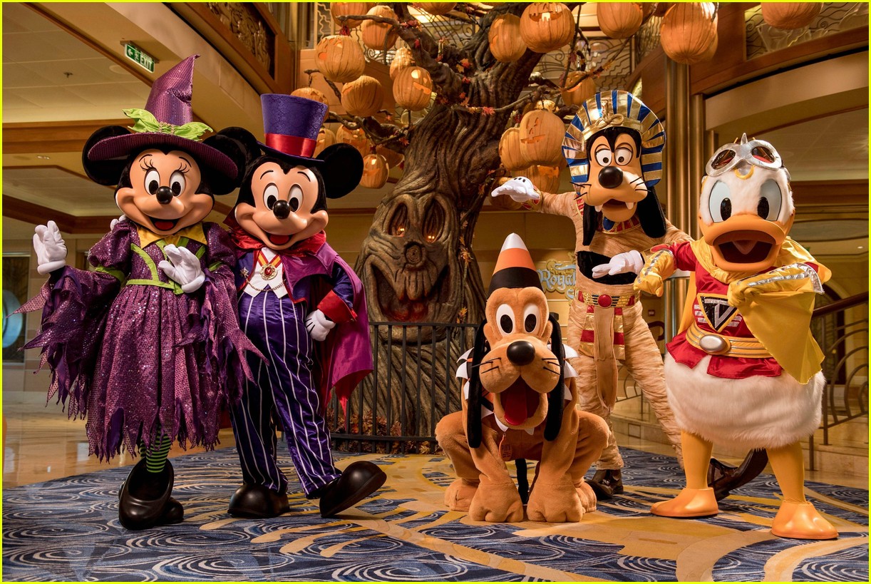Disney Parks Announces Return of Halloween Events & Shows At Parks Worldwide!
