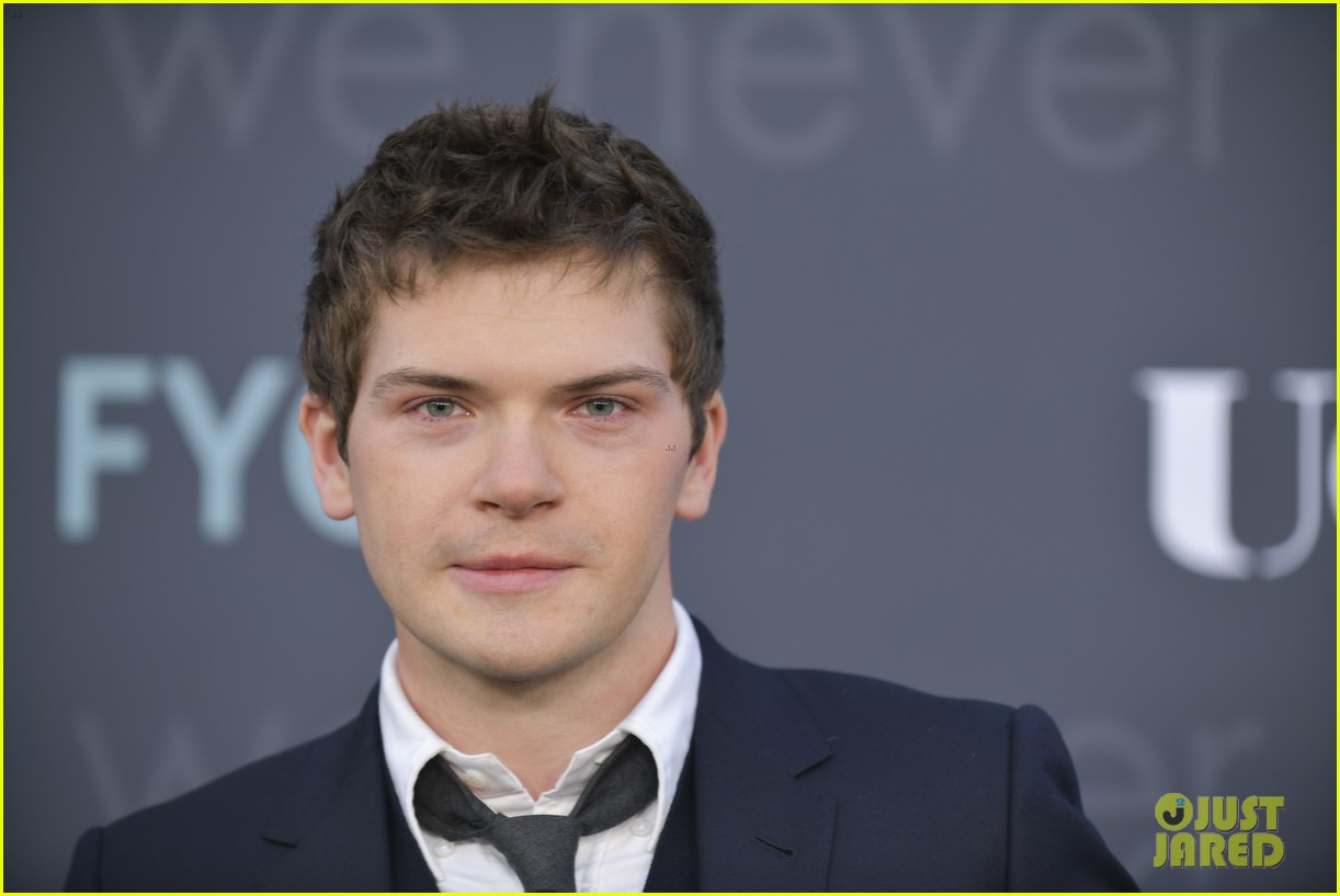 Elle Fanning Stunned In A Colorful Look For 'Girl From Plainville' Screening