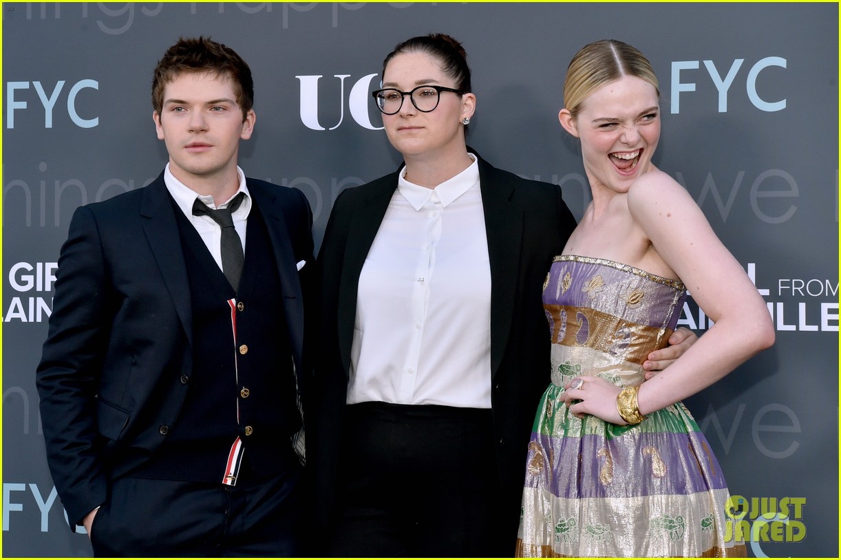 Elle Fanning Stunned In A Colorful Look For 'Girl From Plainville' Screening