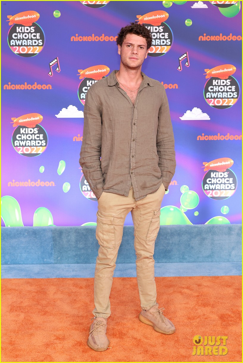 Jace Norman & 'Danger Force' Cast Attend Kids' Choice Awards After New Episode of 'Danger Force'