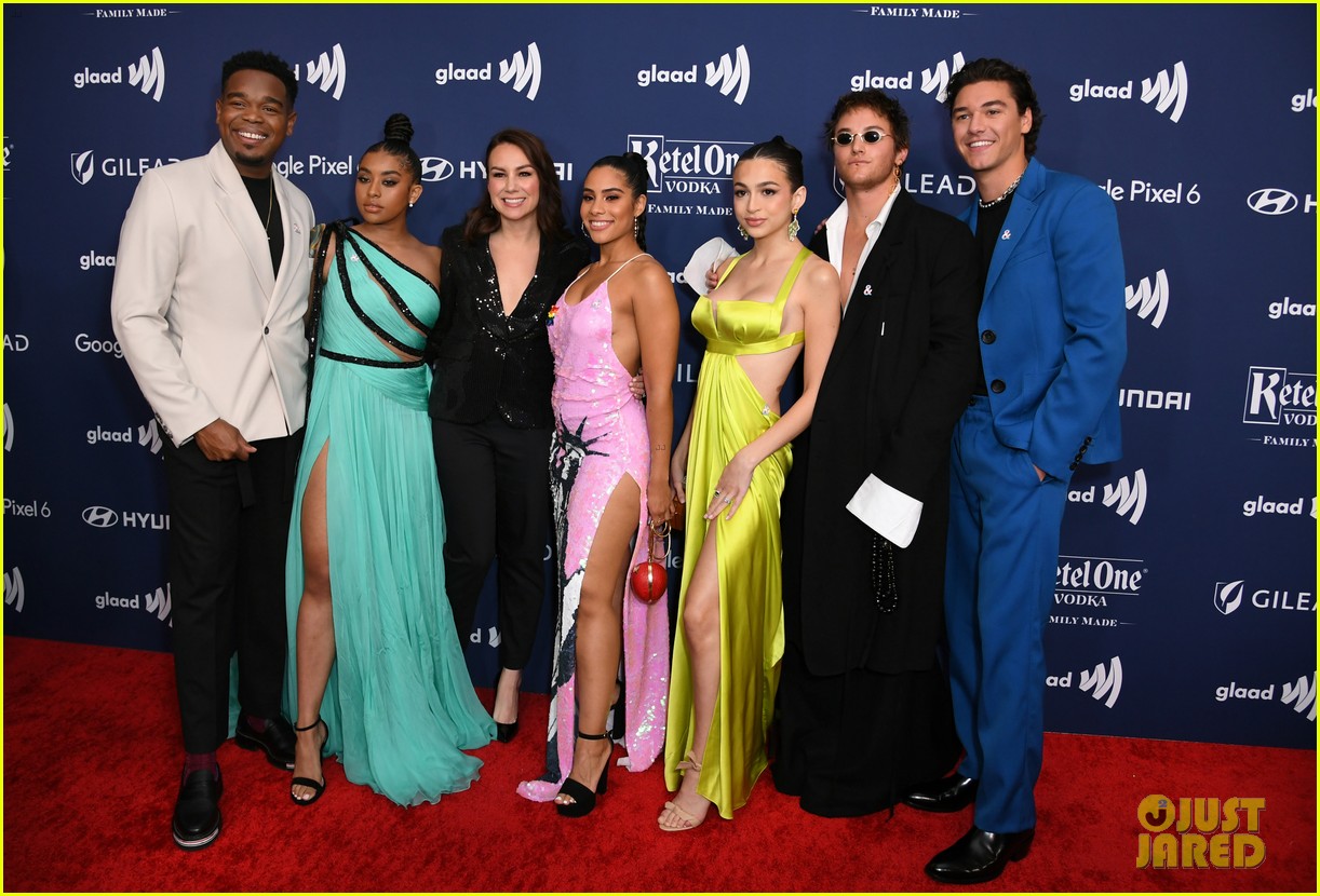 JoJo Siwa & Jenna Johnson Meet Up at GLAAD Media Awards This Weekend