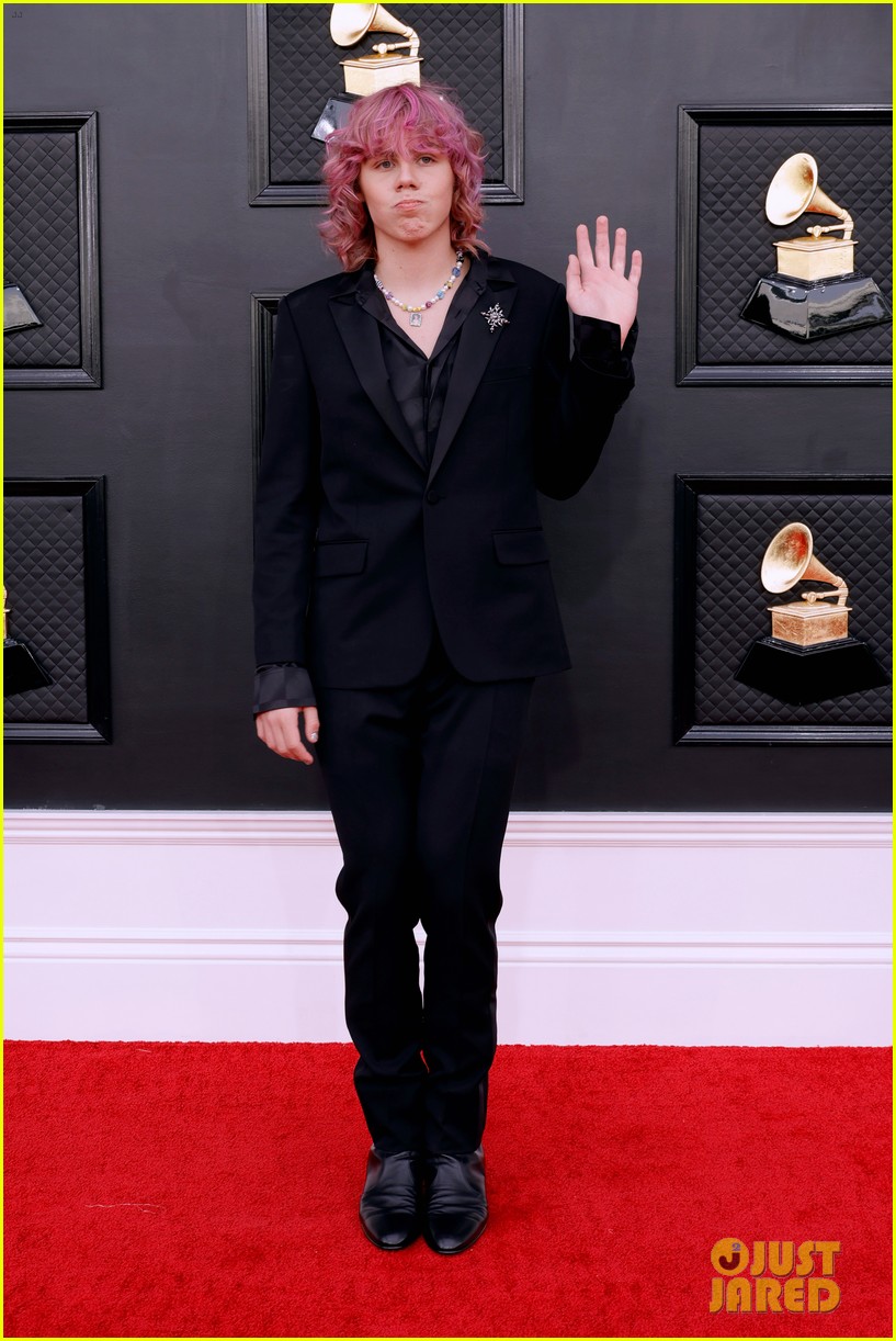 The Kid LAROI Shows Off New Pink Hair at Grammys with Katarina Deme