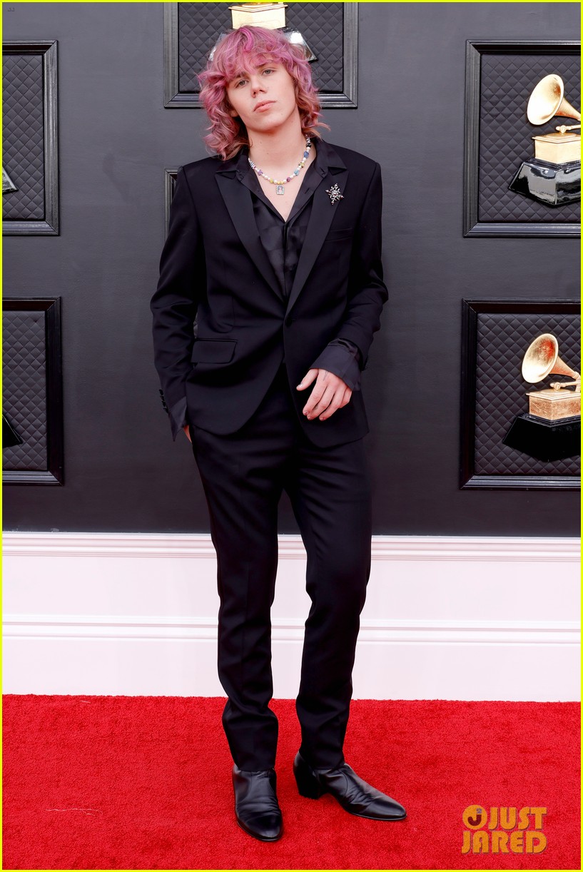 The Kid LAROI Shows Off New Pink Hair at Grammys with Katarina Deme