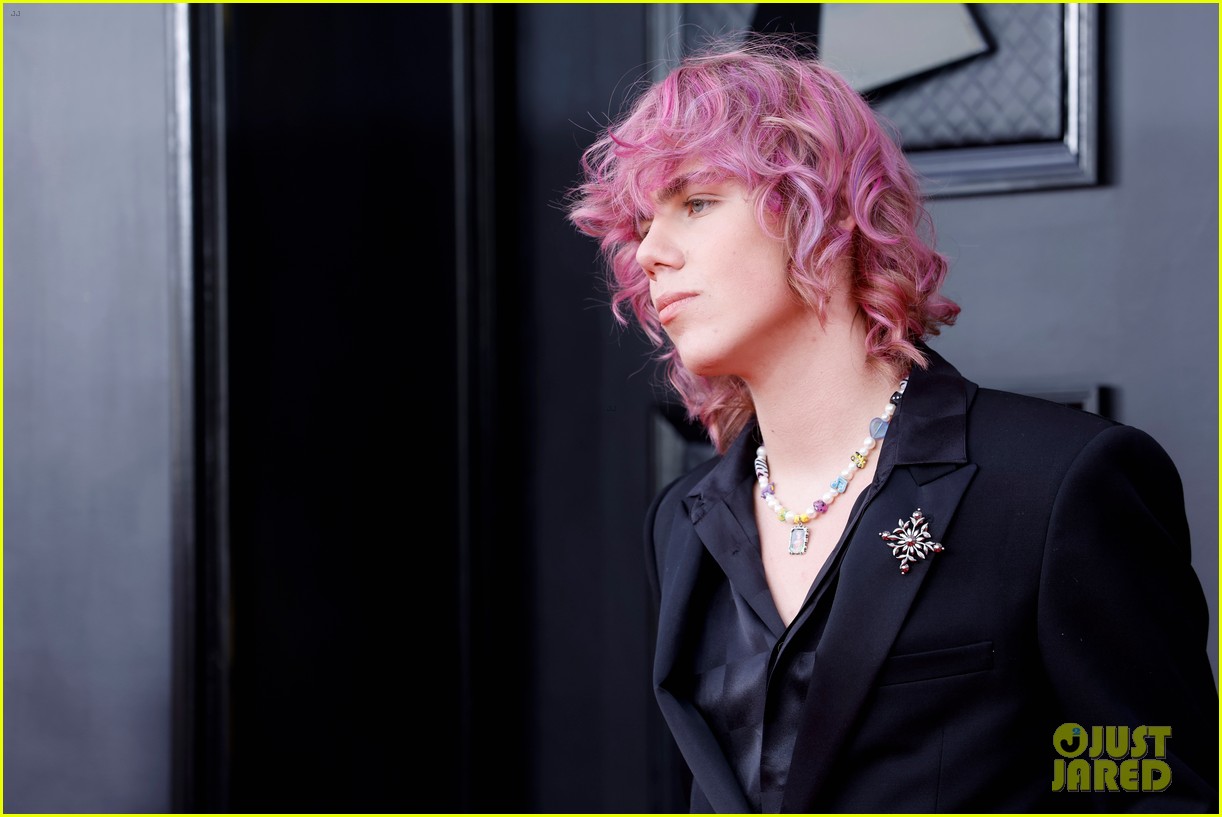 The Kid LAROI Shows Off New Pink Hair at Grammys with Katarina Deme