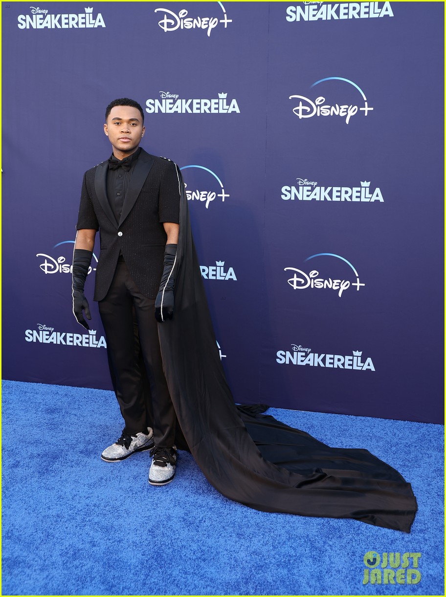 Chosen Jacobs Wears a Cape to 'Sneakerella' Premiere with Lexi Underwood & More!