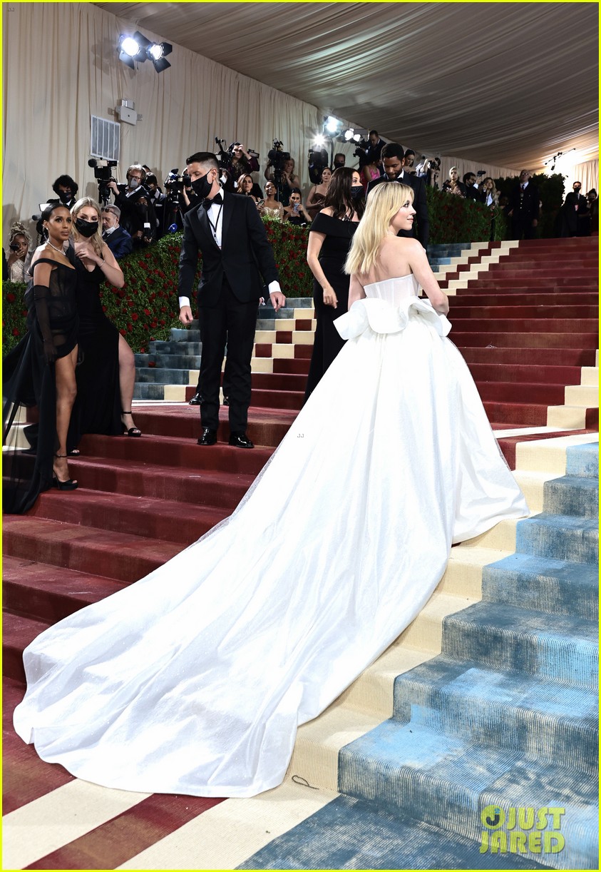 Euphoria's Sydney Sweeney & Maude Apatow Attend First Met Gala, Along With Jacob Elordi