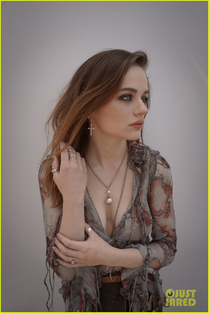 Joey King Begins Press For Upcoming Hulu Movie 'The Princess'