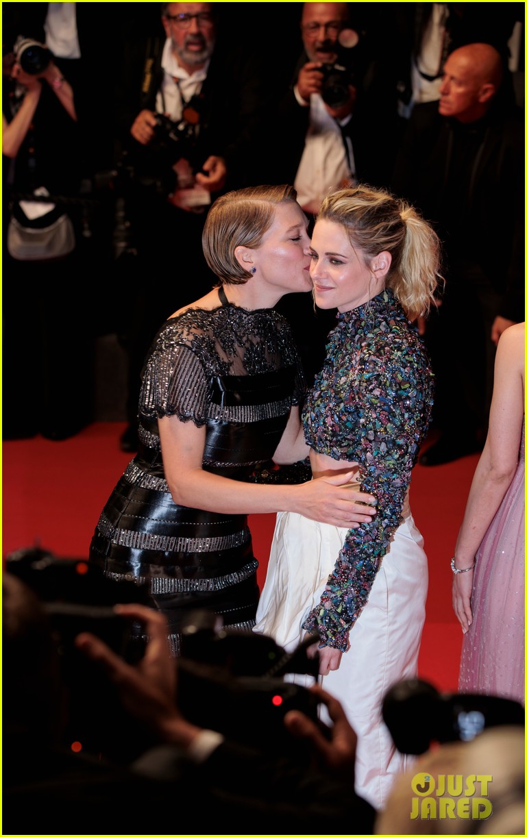 Kristen Stewart Shares a Laugh With Léa Seydoux at Cannes Film Festival Premiere
