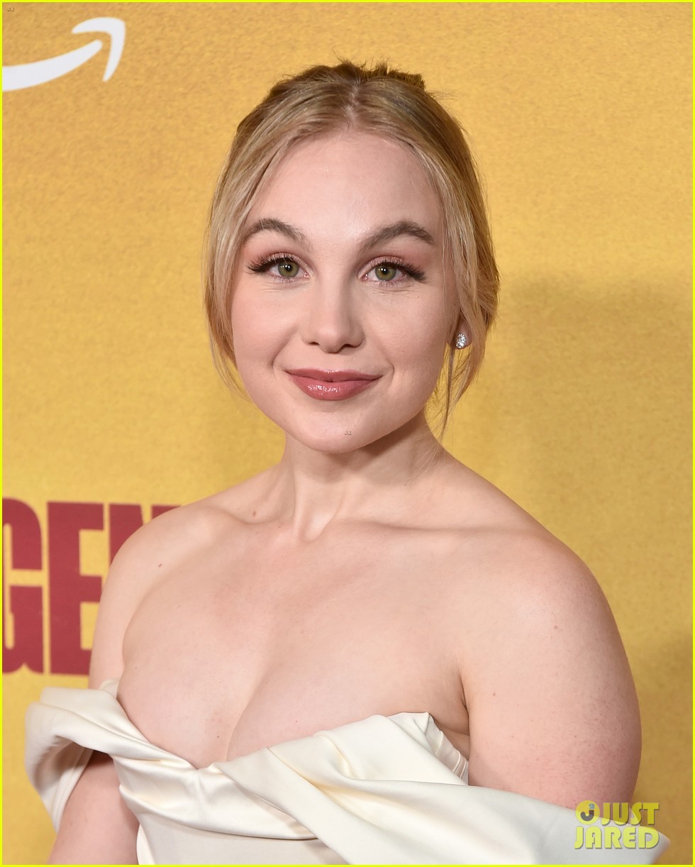 Sabrina Carpenter, Summer Madison, Gillian Rabin & Maddie Nichols Step Out in Style For 'Emergency' Premiere in LA