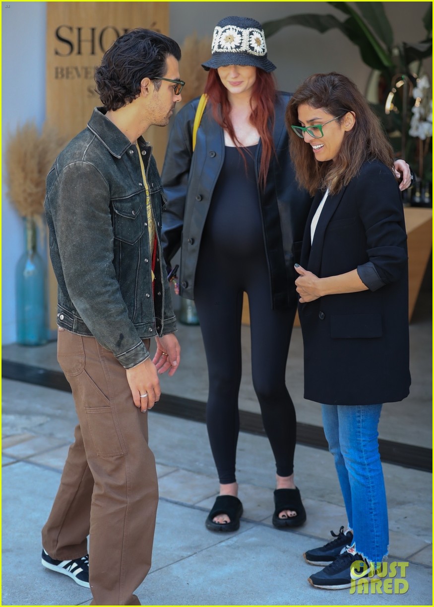 Joe Jonas & Sophie Turner Spend Some Time Together During Lunch Date in LA