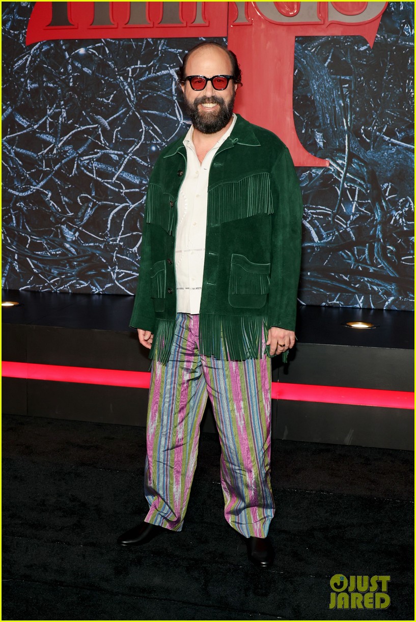 Millie Bobby Brown Joins Noah Schnapp & Finn Wolfhard at 'Stranger Things' Season 4 Premiere