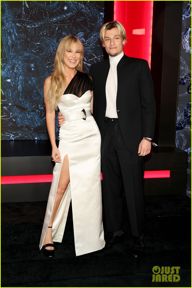 Millie Bobby Brown Joins Noah Schnapp & Finn Wolfhard at 'Stranger Things' Season 4 Premiere