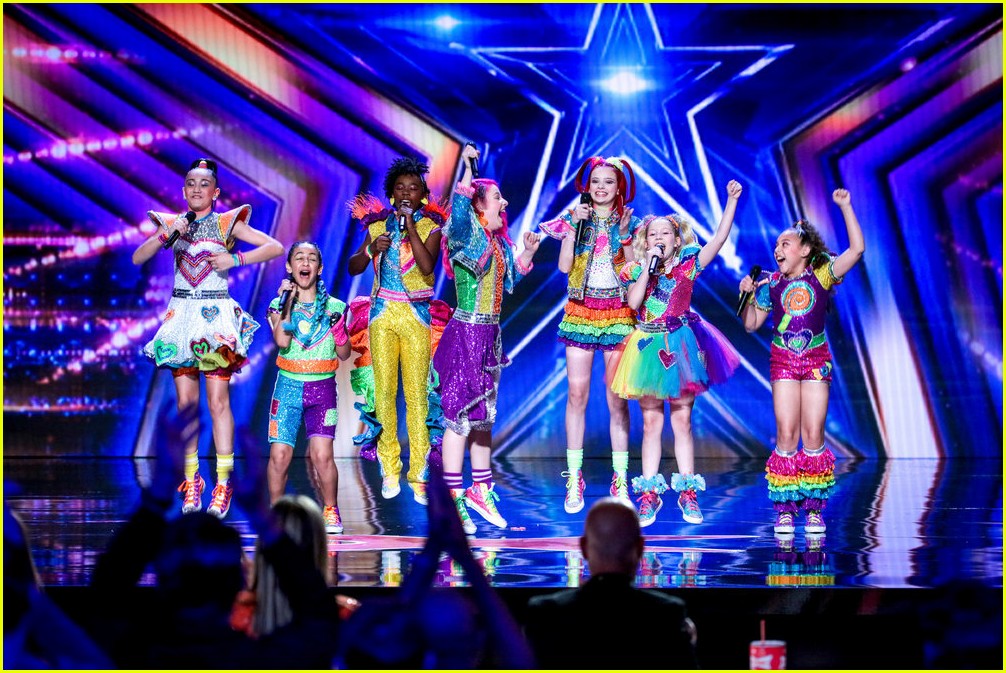 JoJo Siwa's Girl Group XOMG POP! Auditions For 'America's Got Talent' - Watch