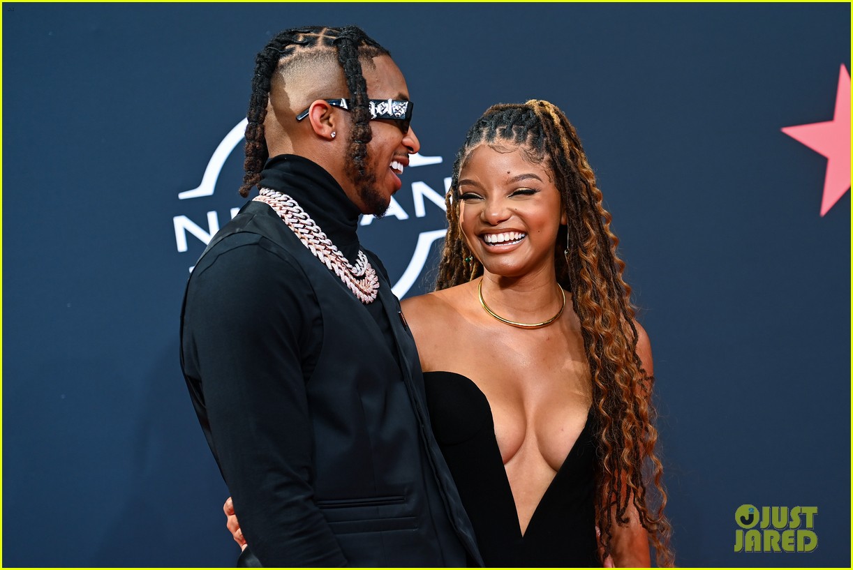 Halle Bailey & DDG Make Red Carpet Debut at BET Awards 2022