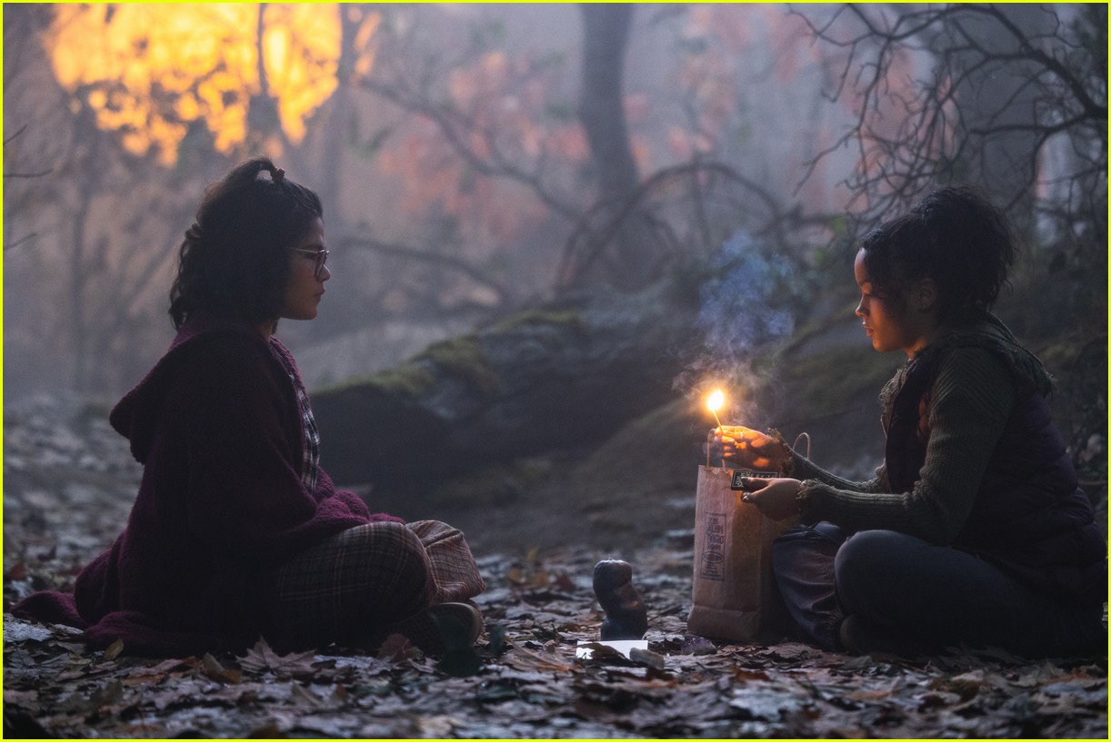 Whitney Peak & Belissa Escobedo Summon the Sanderson Sisters In 'Hocus Pocus 2' Teaser Trailer - Watch Now!