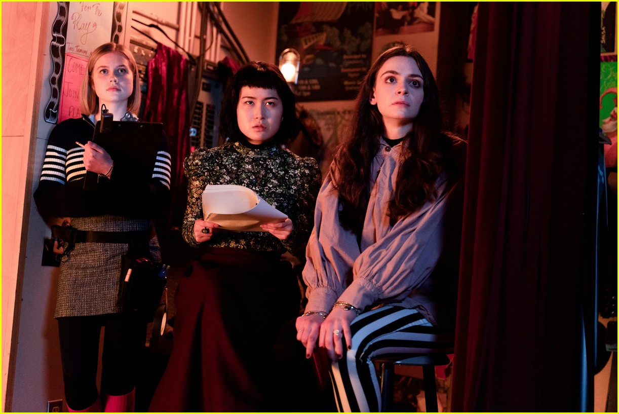 Gaten Matarazzo & Angourie Rice Almost Kiss In 'Honor Society' Trailer - Watch Now!