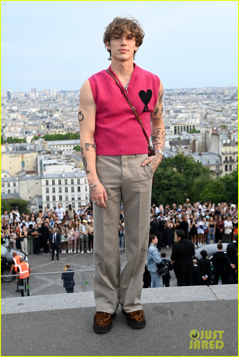 'Heartstopper' Stars Joe Locke & Sebastian Croft Take Over Paris Fashion Week